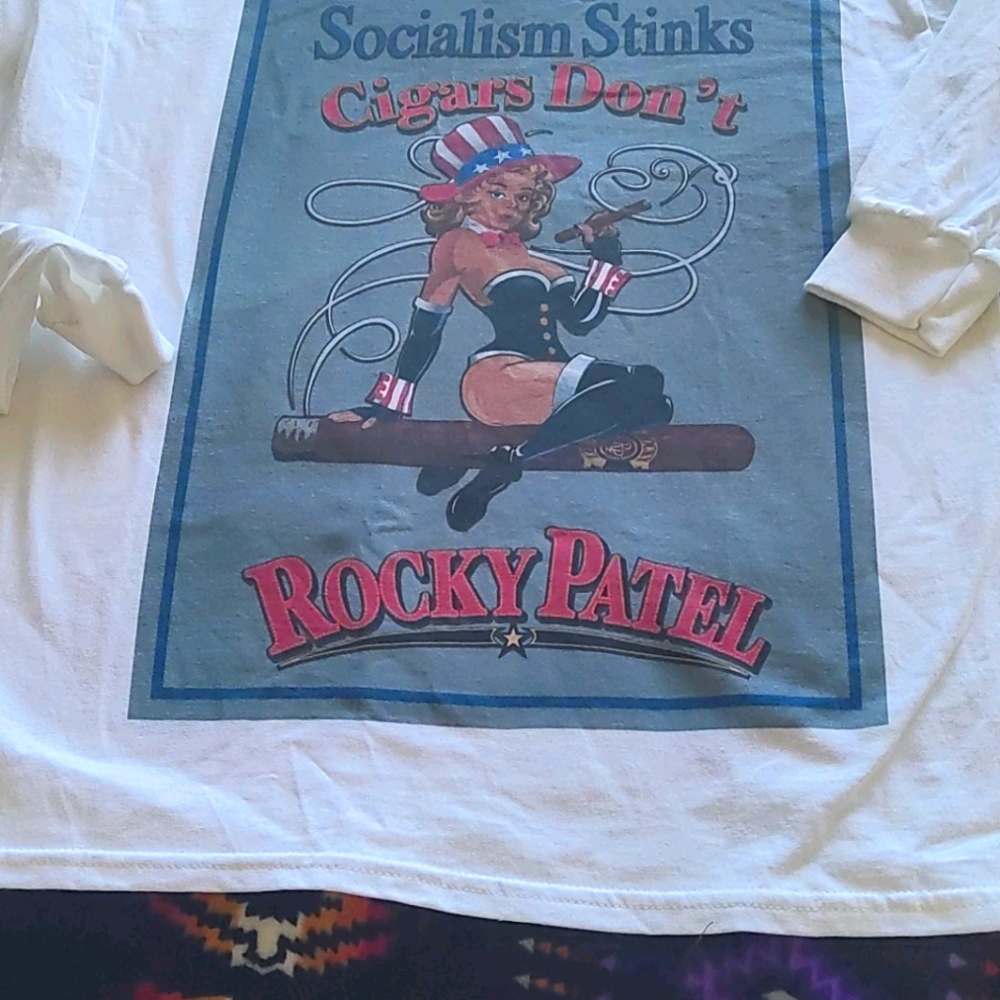 Socialism Stinks - Cigars Don't !